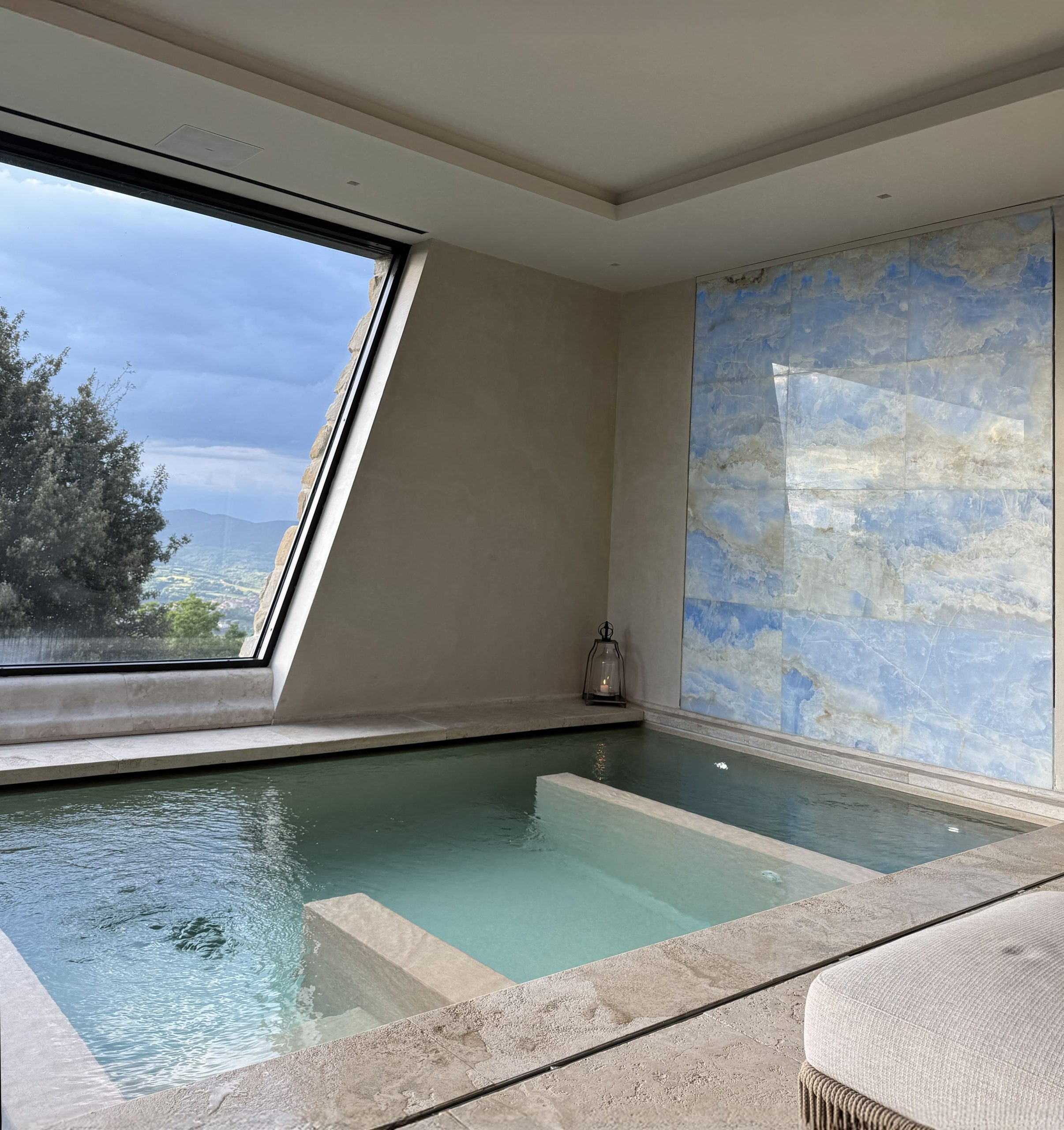 Borghi dell Eremo – Mondial Marmi – Onice Blu 3